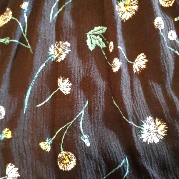 Torrid Black Dandelion Tank Top - Picture 4 of 4